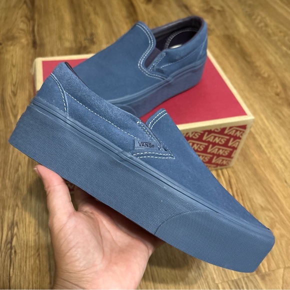VANS blue suede platform slip on shoes sneakers women’s 8 new - Picture 1 of 7